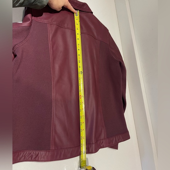 Denim & Co Merlot, Burgandy genuine leather button Jean Jacket gorgeous!Medium - Picture 8 of 11